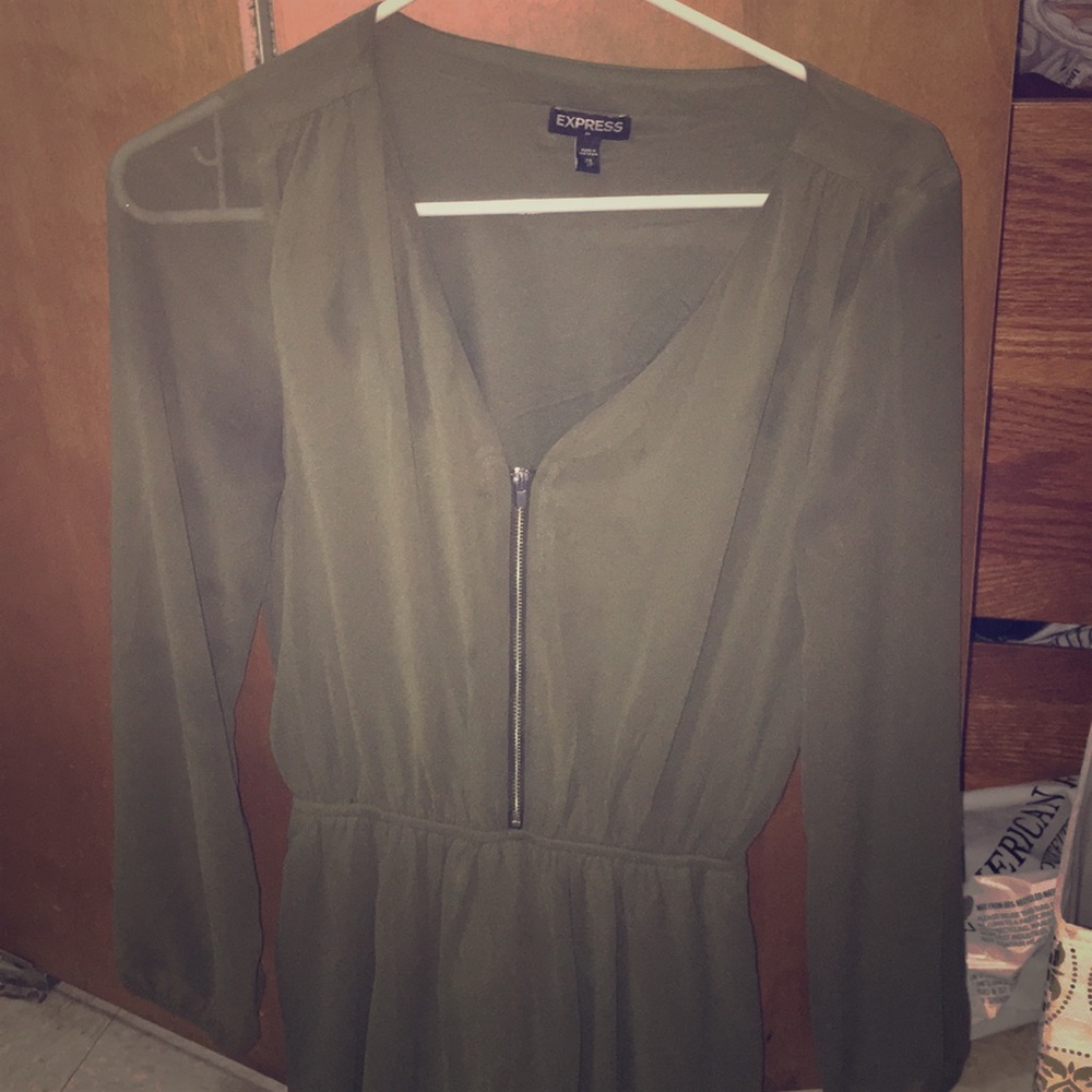Olive romper ❤️